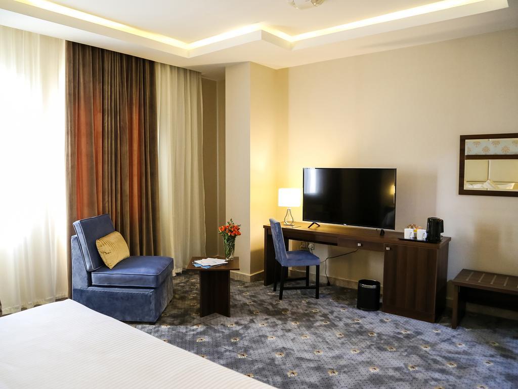 The Town Hotel Doha Ngoại thất bức ảnh