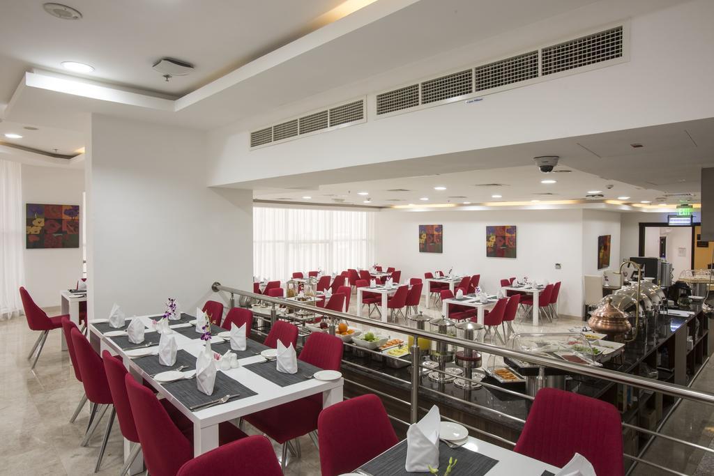 The Town Hotel Doha Ngoại thất bức ảnh