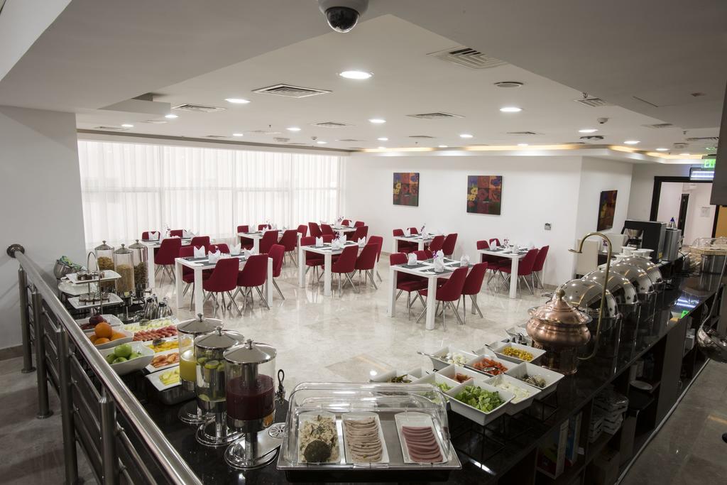 The Town Hotel Doha Ngoại thất bức ảnh