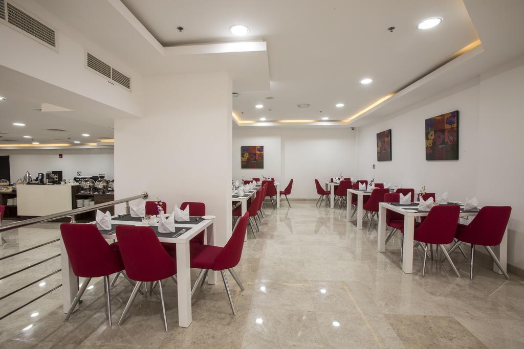 The Town Hotel Doha Ngoại thất bức ảnh