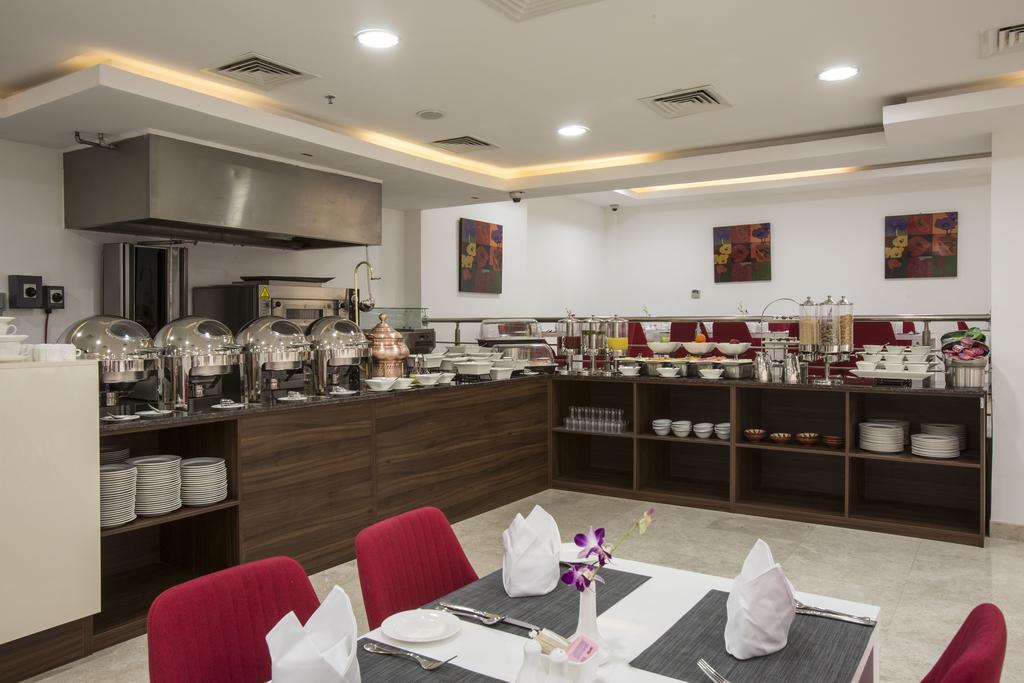 The Town Hotel Doha Ngoại thất bức ảnh