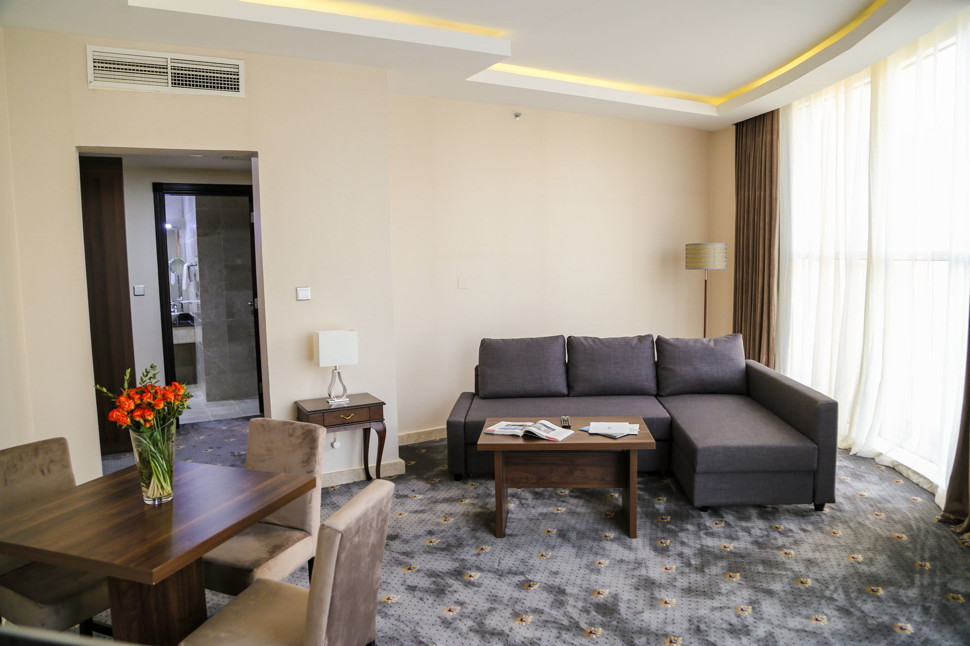 The Town Hotel Doha Ngoại thất bức ảnh